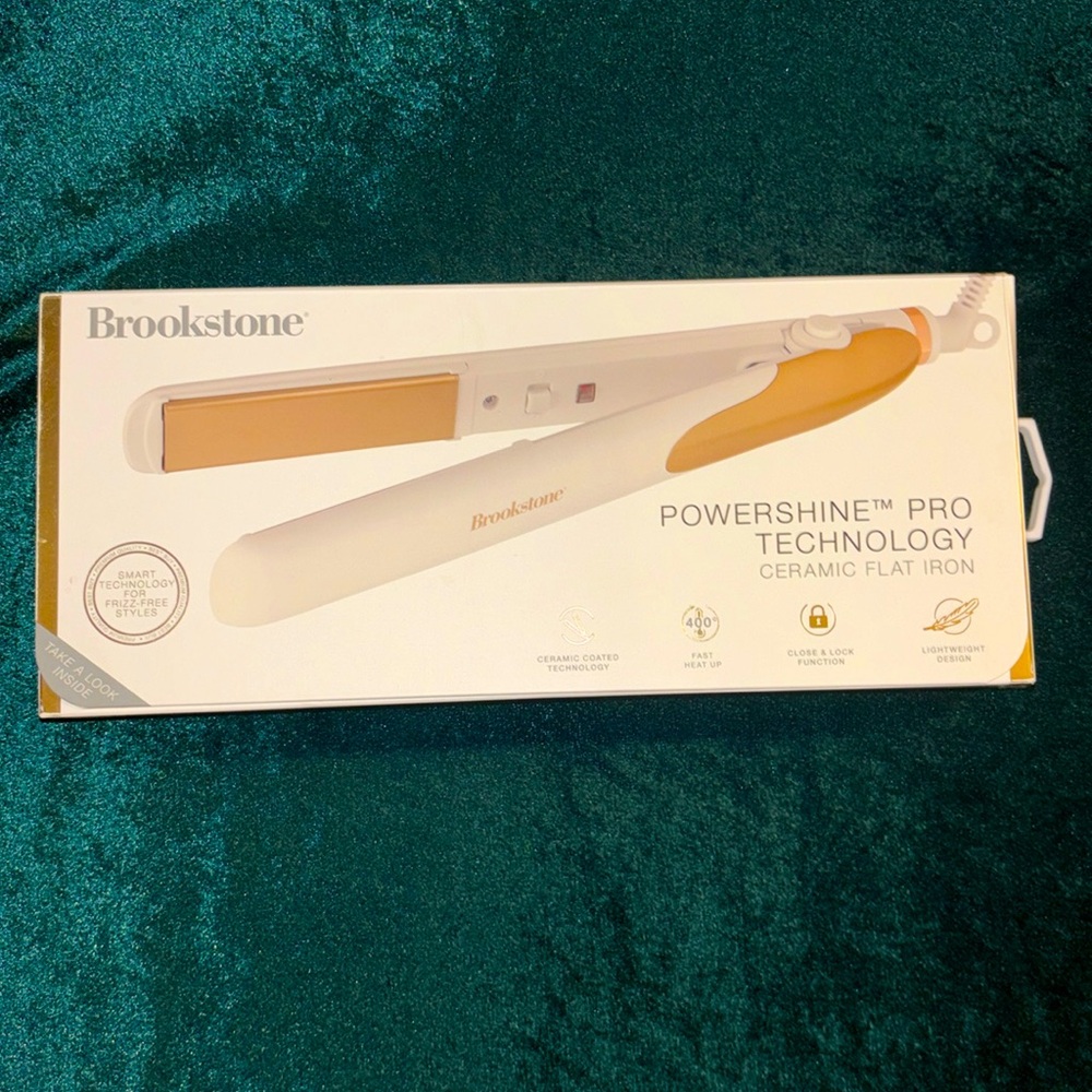 Brookstone Ceramic Flat Iron Powershine Technology Technology NEW in Box